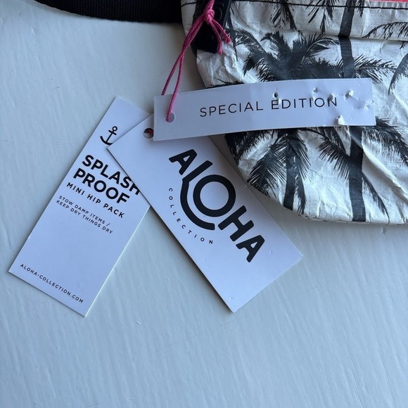 ALOHA COLLECTION Tropical Splash Proof Lightweight Mini Hip Travel Pack Bag - Picture 4 of 10